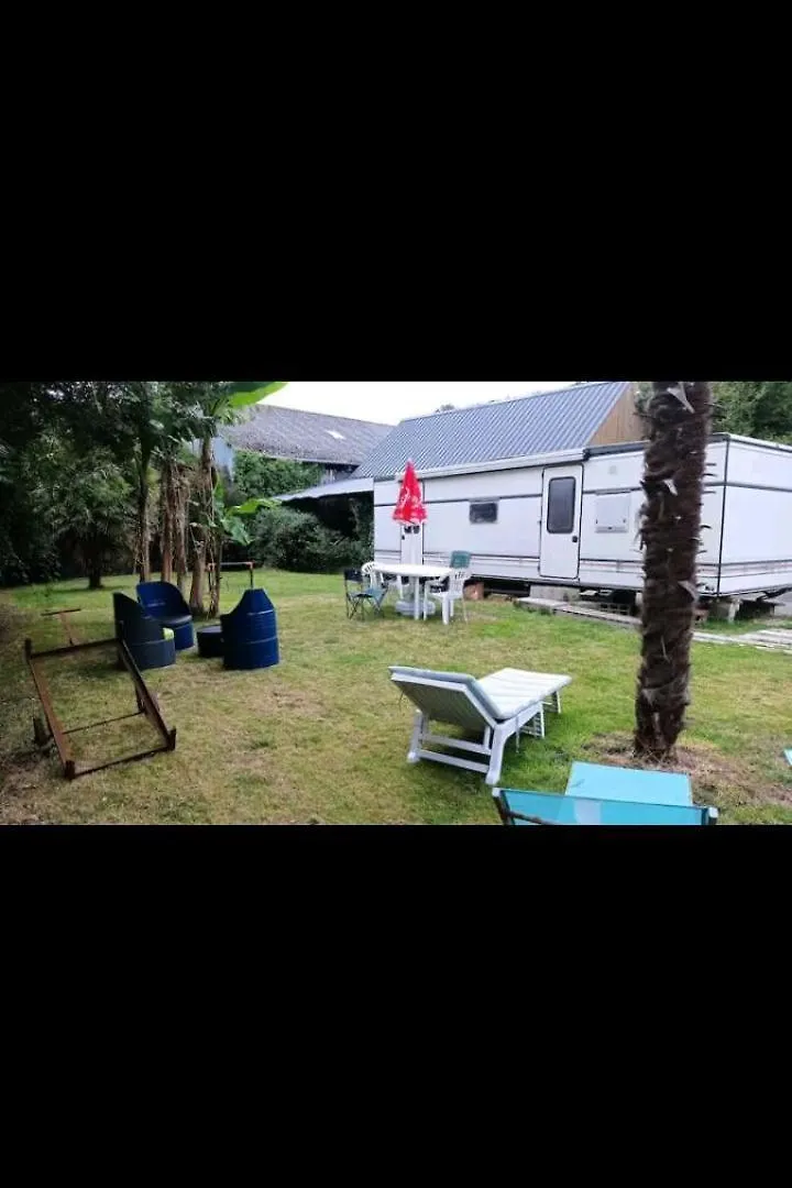 Mobil-Home A La Campagne Irvillac Parque de Campismo